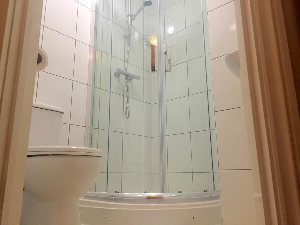 Southend Inn Hotel - Close To Beach, Train Station & Southend Airport Δωμάτιο φωτογραφία